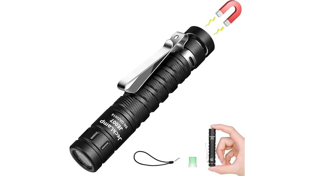 compact 550 lumens flashlight