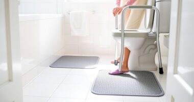 bathroom safety for seniors