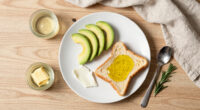 One common fat may fuel type 2 diabetes while another helps fight it